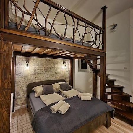 Vintage Apartman In City Center Miskolc Eksteriør billede