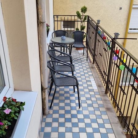 Vintage Apartman In City Center Miskolc Eksteriør billede