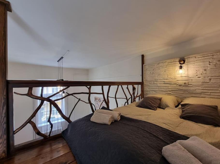 Vintage Apartman In City Center Miskolc Eksteriør billede