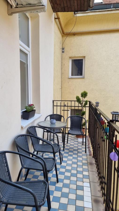 Vintage Apartman In City Center Miskolc Eksteriør billede